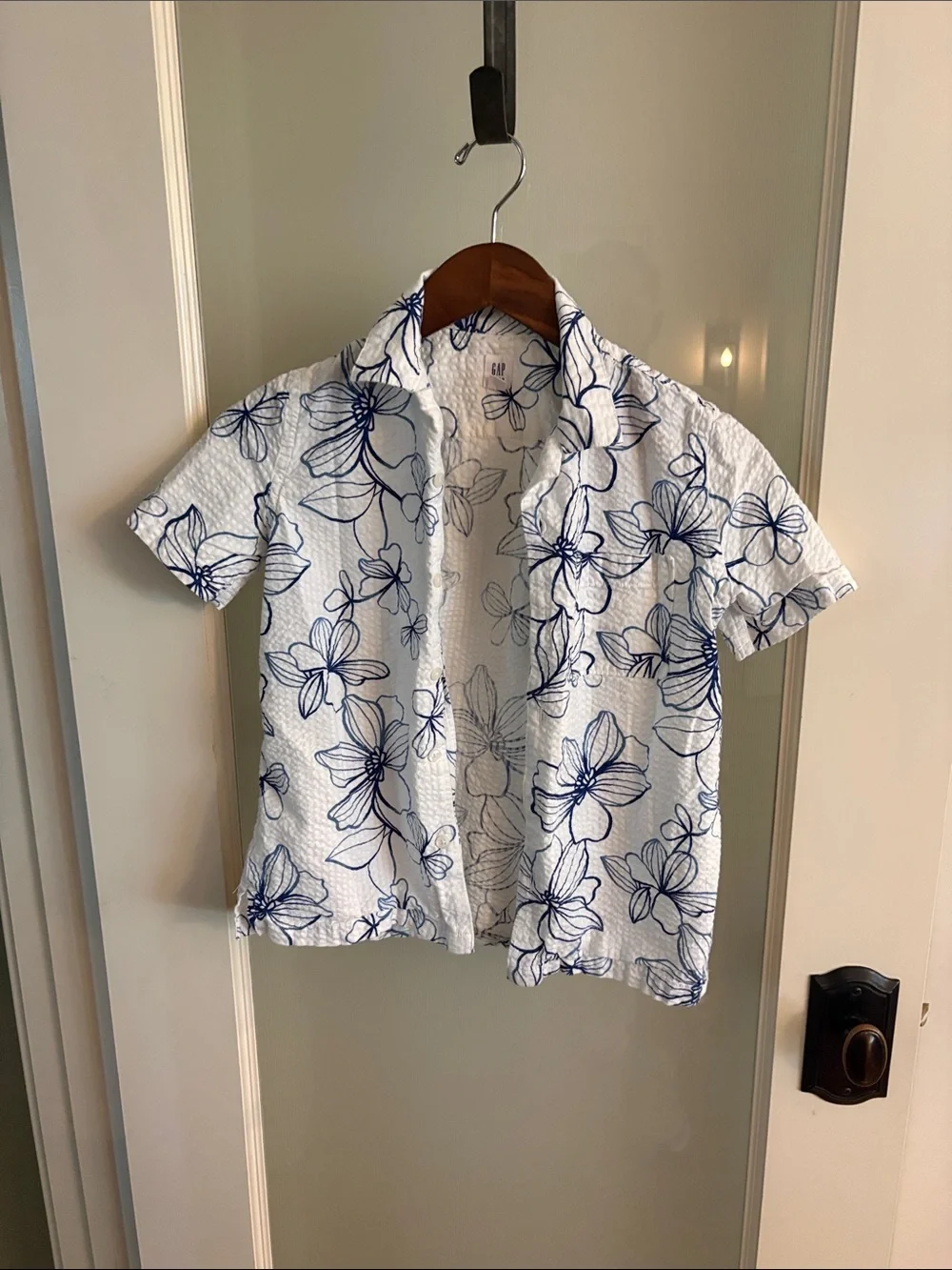 GAP White Short-Sleeve Button-Up Shirt with Blue Floral Print
